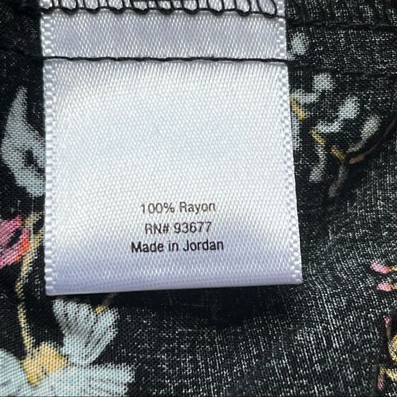 a.n.a. shorts boho small black with pink and yellow floral design elastic waist - Picture 7 of 8